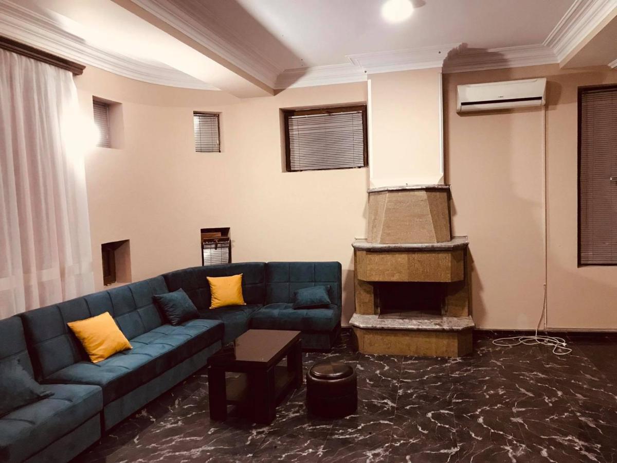 Rostus Hotell Tbilisi Exteriör bild