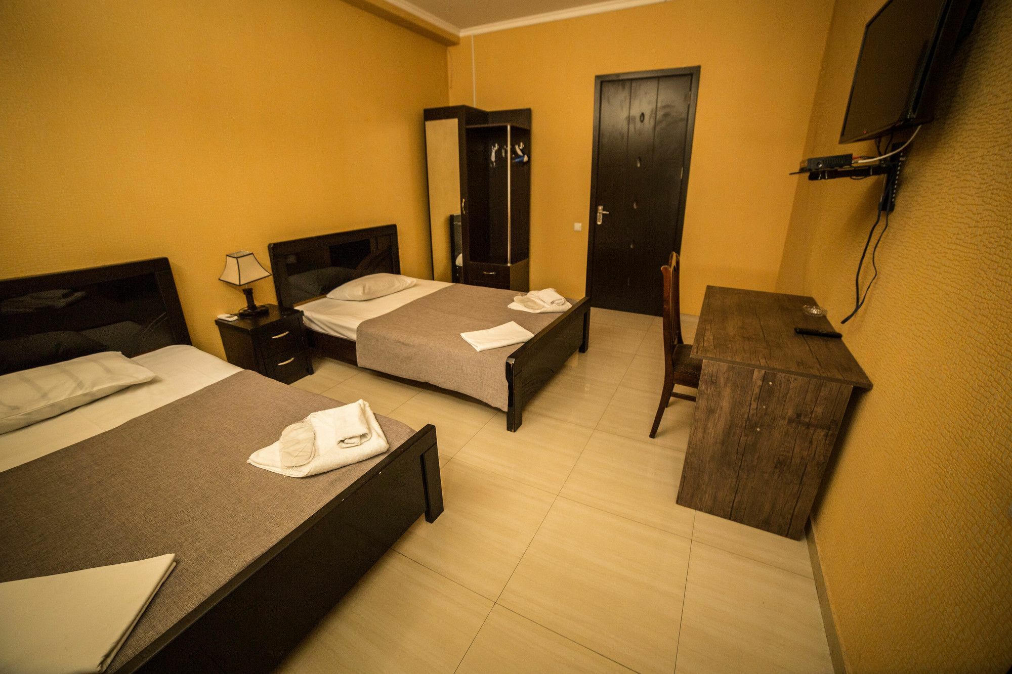 Rostus Hotell Tbilisi Exteriör bild